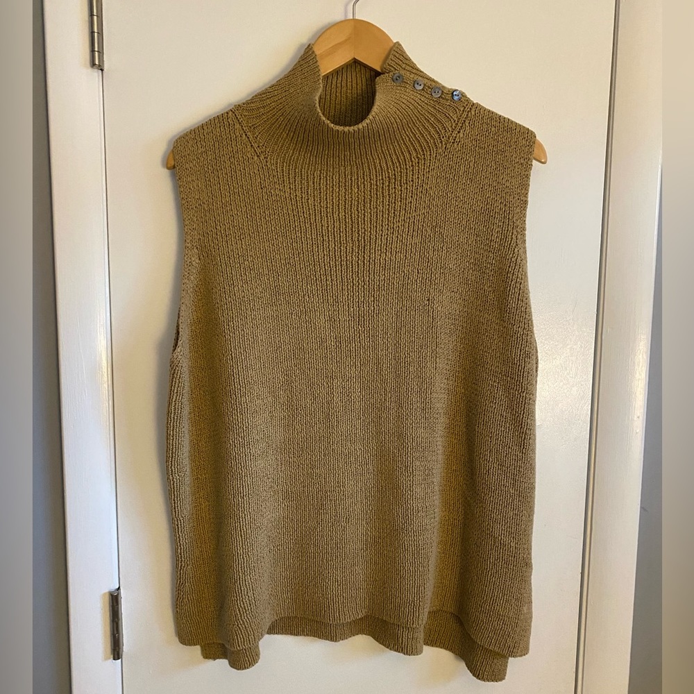 Crossing Point Knit Vest - Size XL